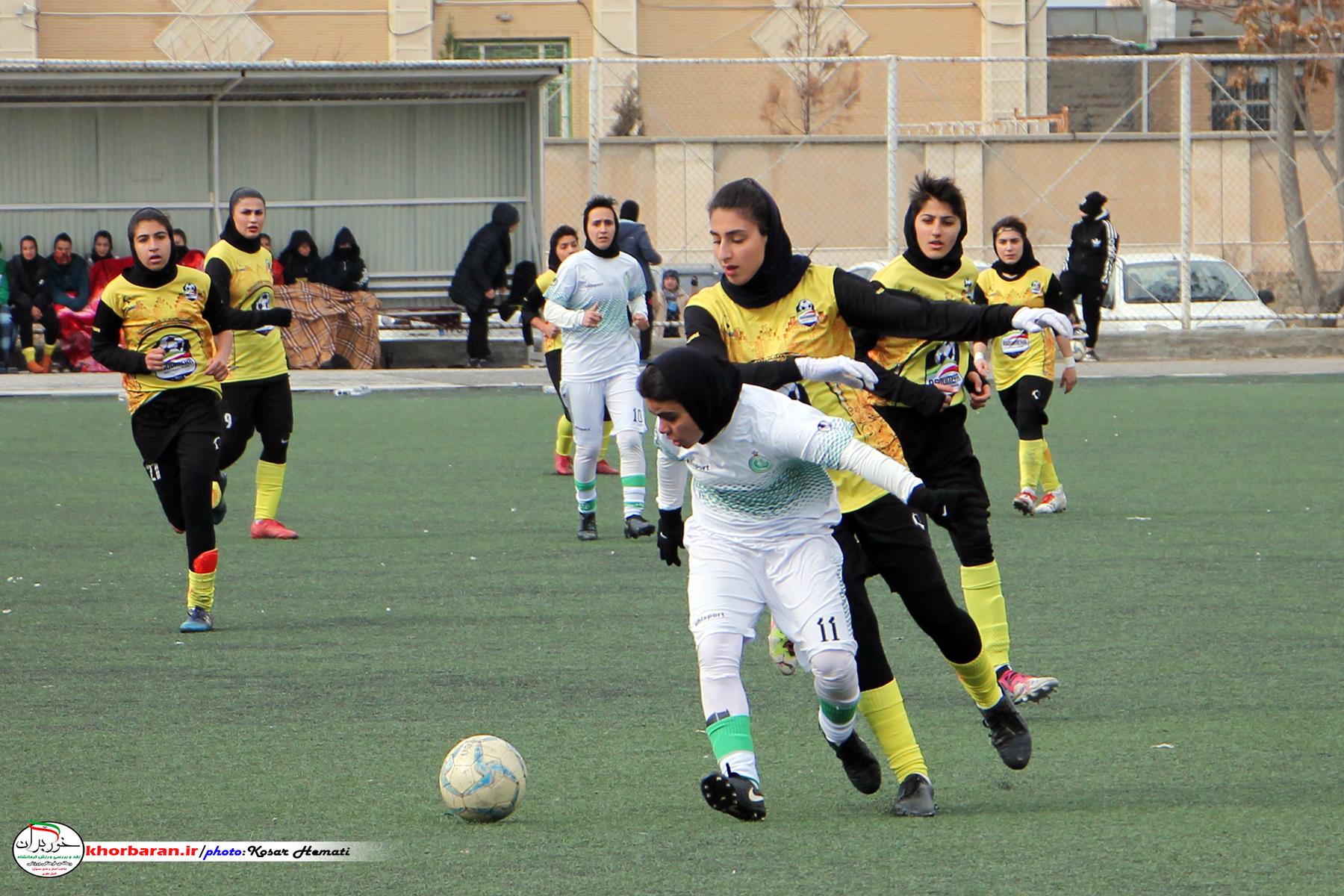 بازیکنان فوتبال بانوان از کرمانشاه می‌روند