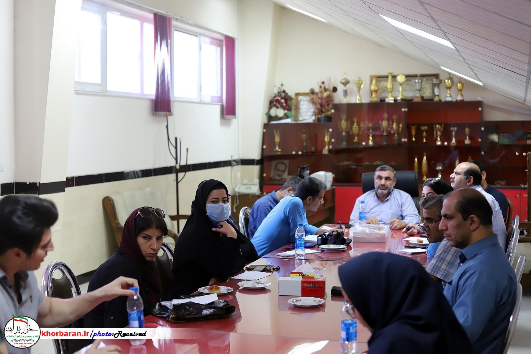  نشست هیات هندبال کرمانشاه با انجمن ورزشی نویسان