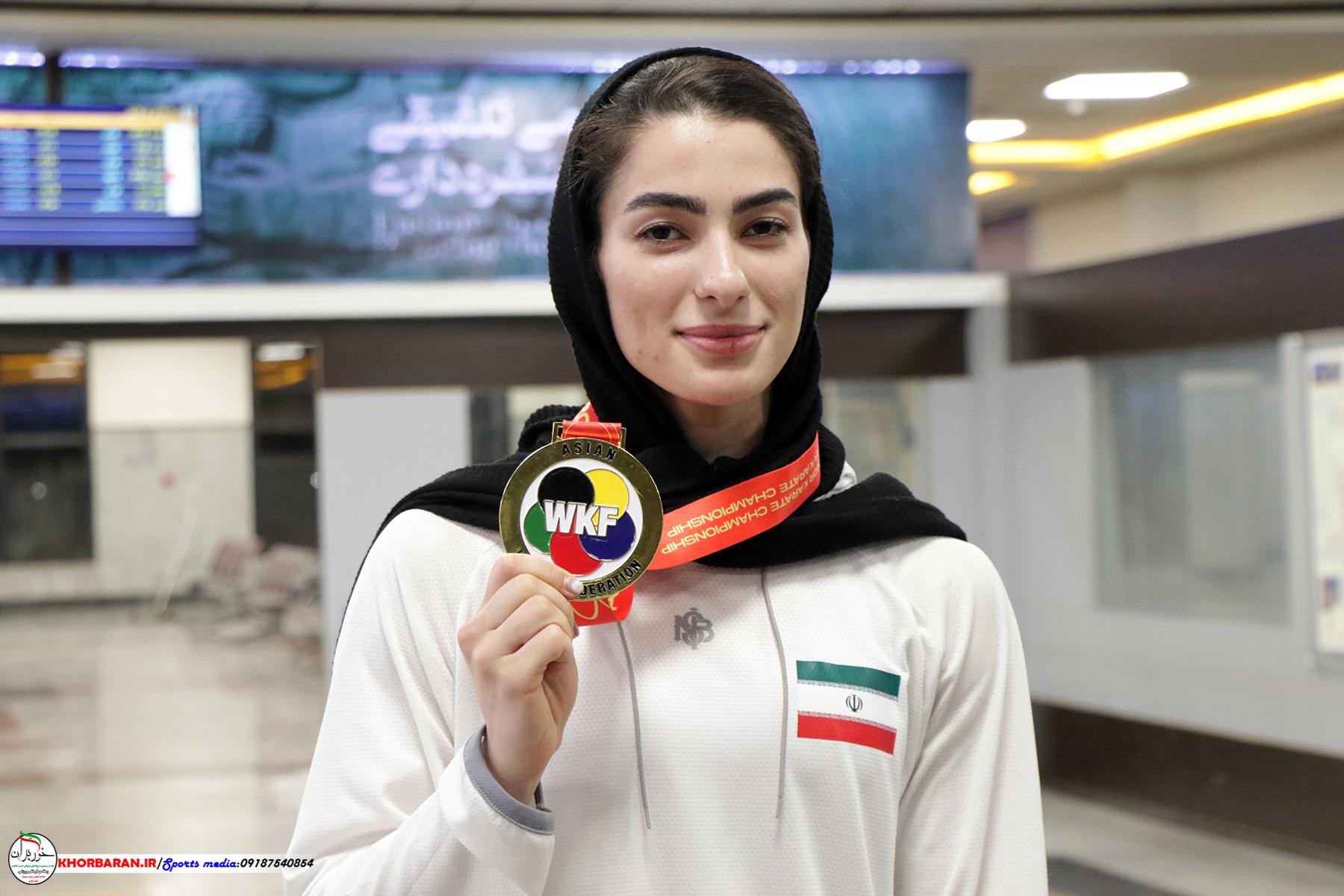 استقبال از آتوسا گلشادنژاد و پگاه زنگنه
