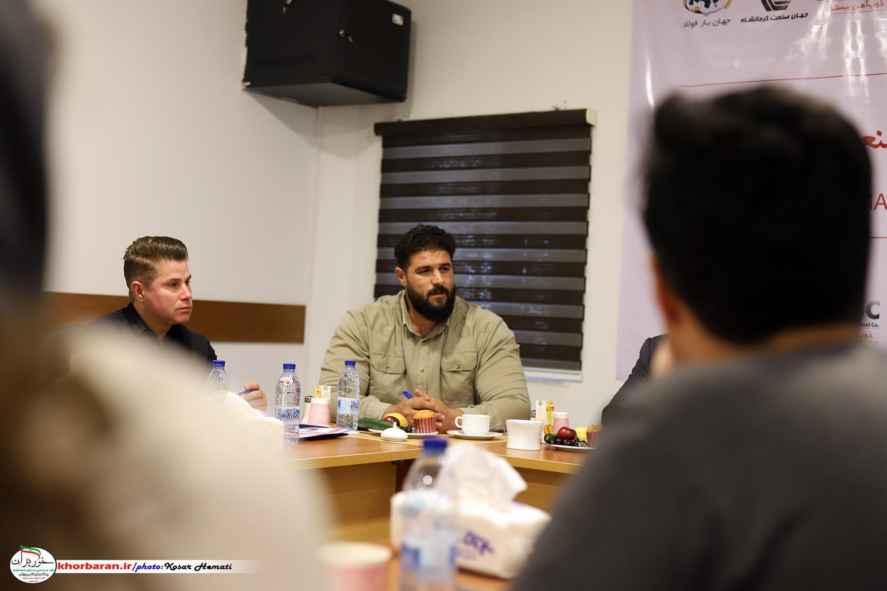 اسب نشاط و ثروت می‌آورد