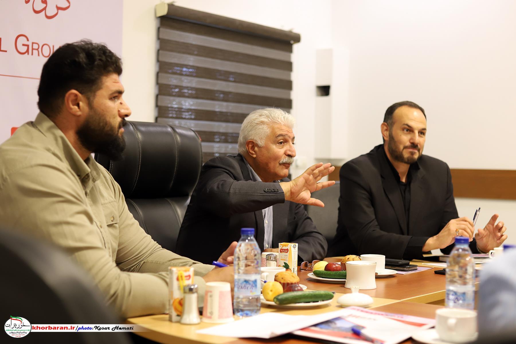 اسب نشاط و ثروت می‌آورد
