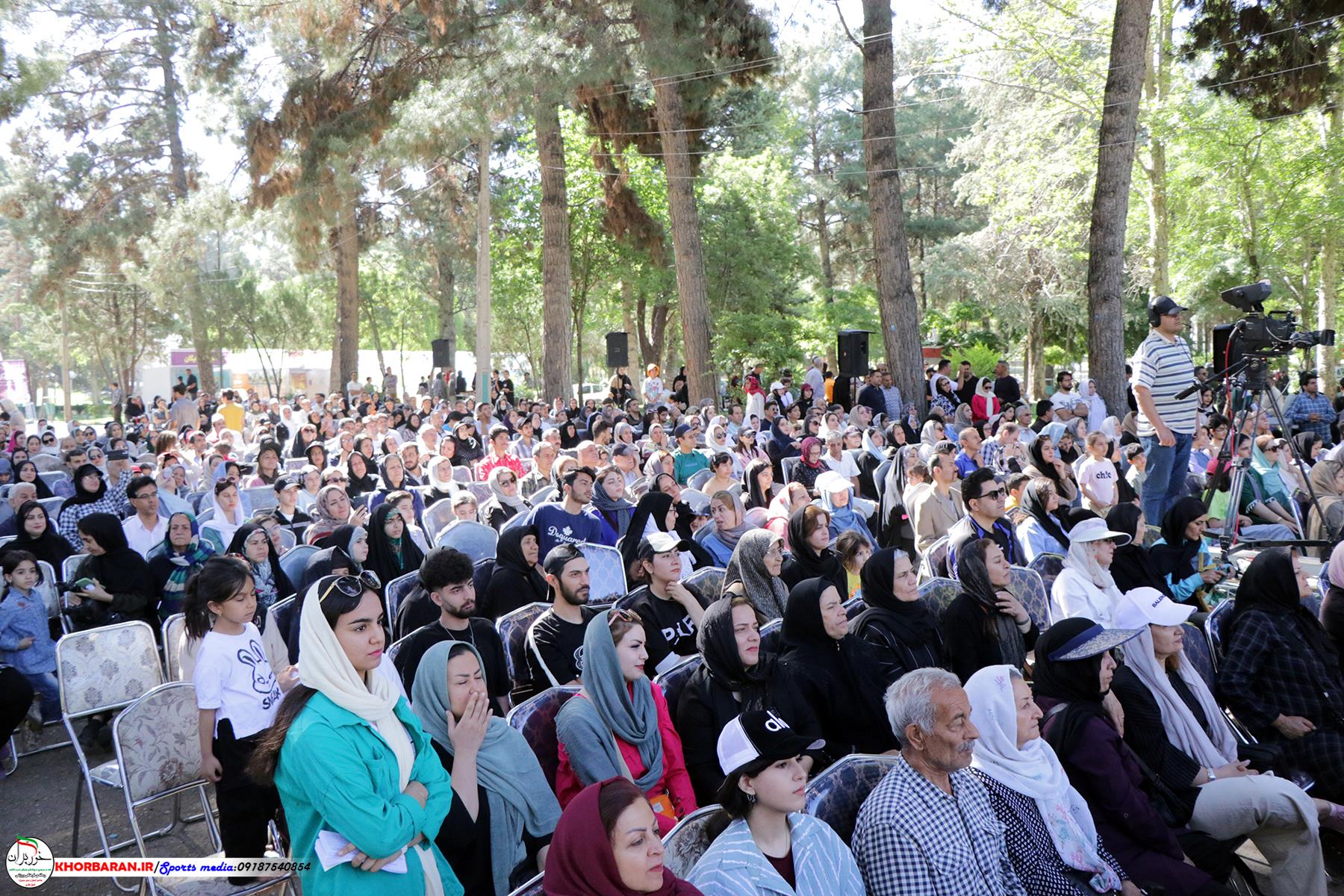 همایش پیاده‌روی خانوادگی در هفته جوانی جمعیت