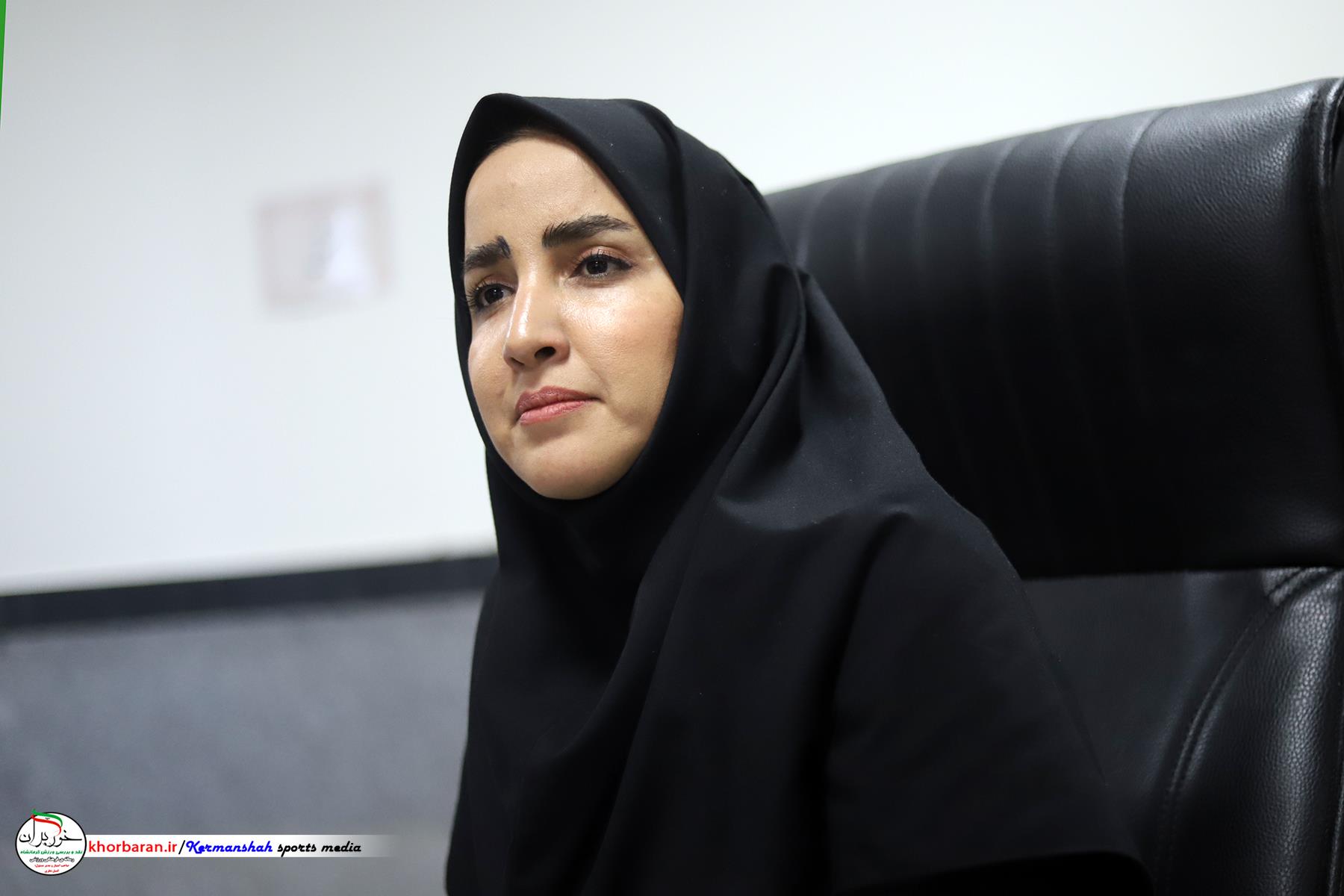خانم  دکتر زهرا کشتمند رئیس هیات بومی محلی کرمانشاه