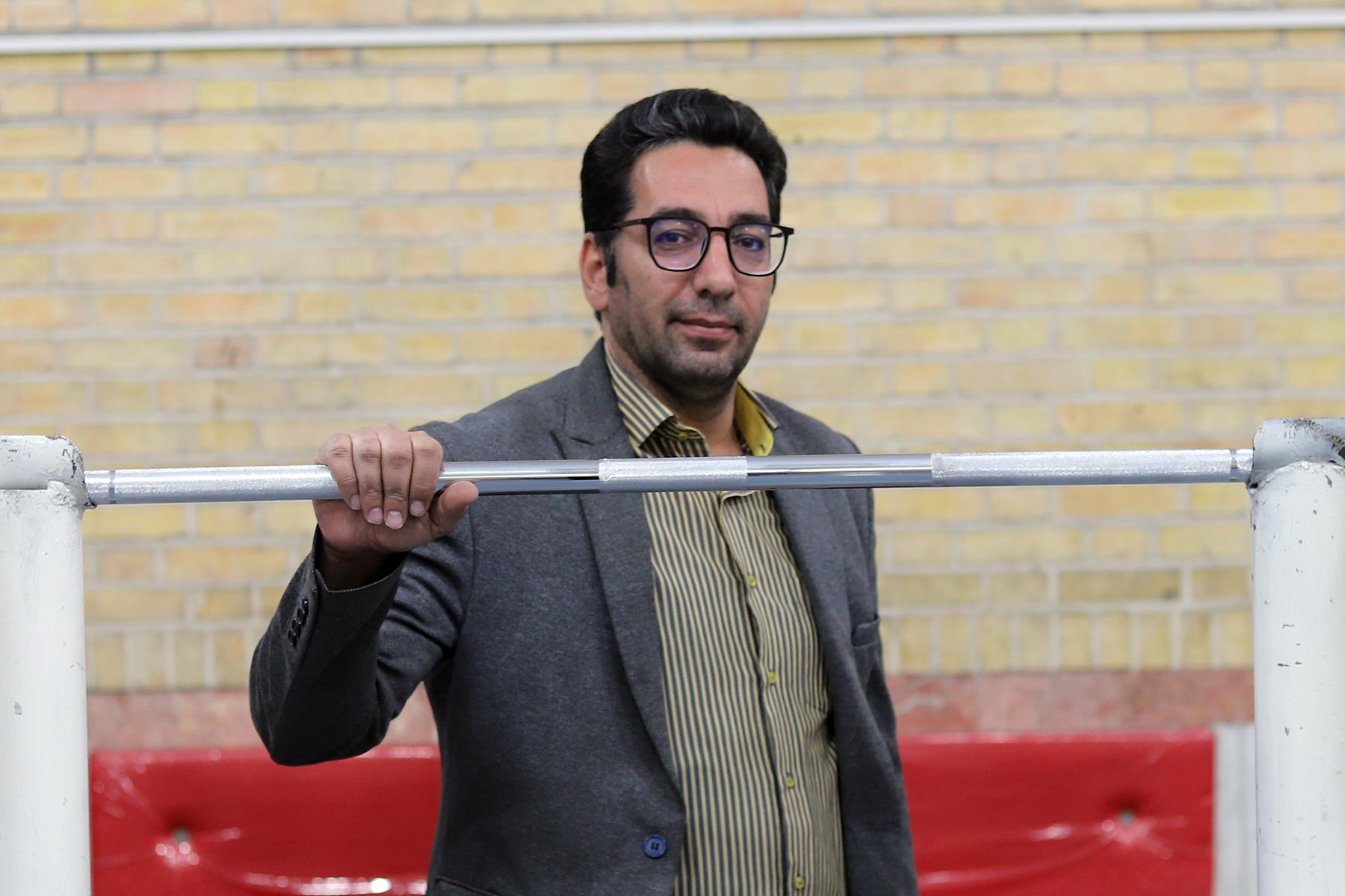 احمد کریمی رئیس هیات وزنه برداری کرمانشاه