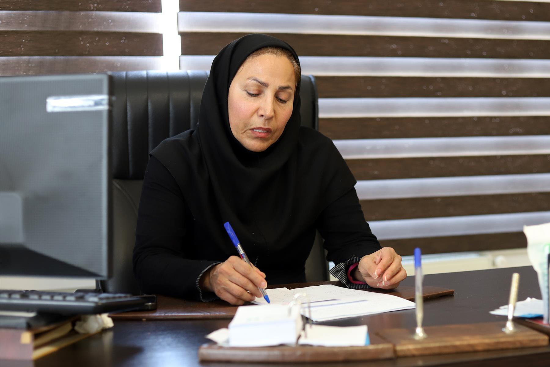 نرگس یوسفی مدیر ورزش بانوان کرمانشاه