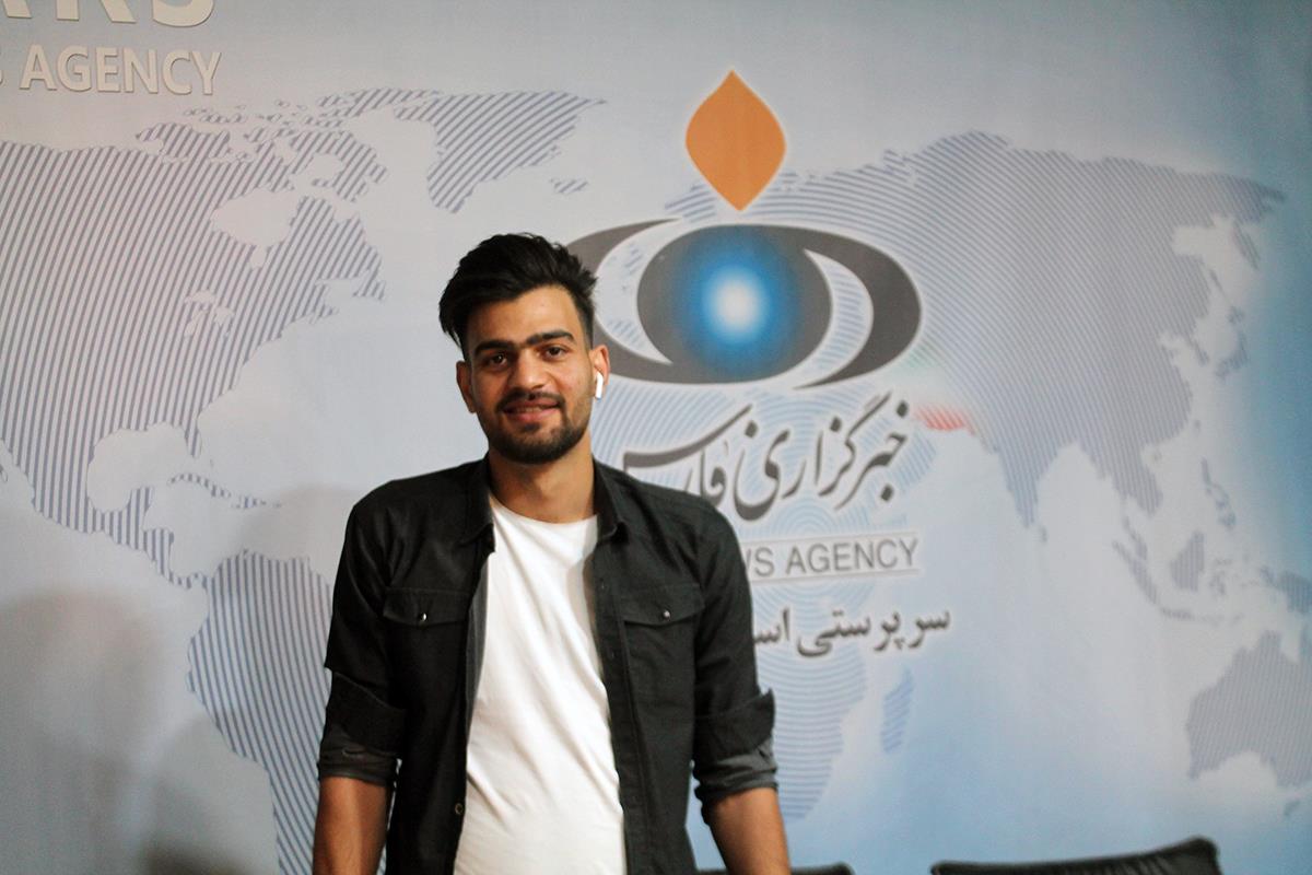  مصاحبه با هادی فرهمند ملی پوش فوتبال ساحلی