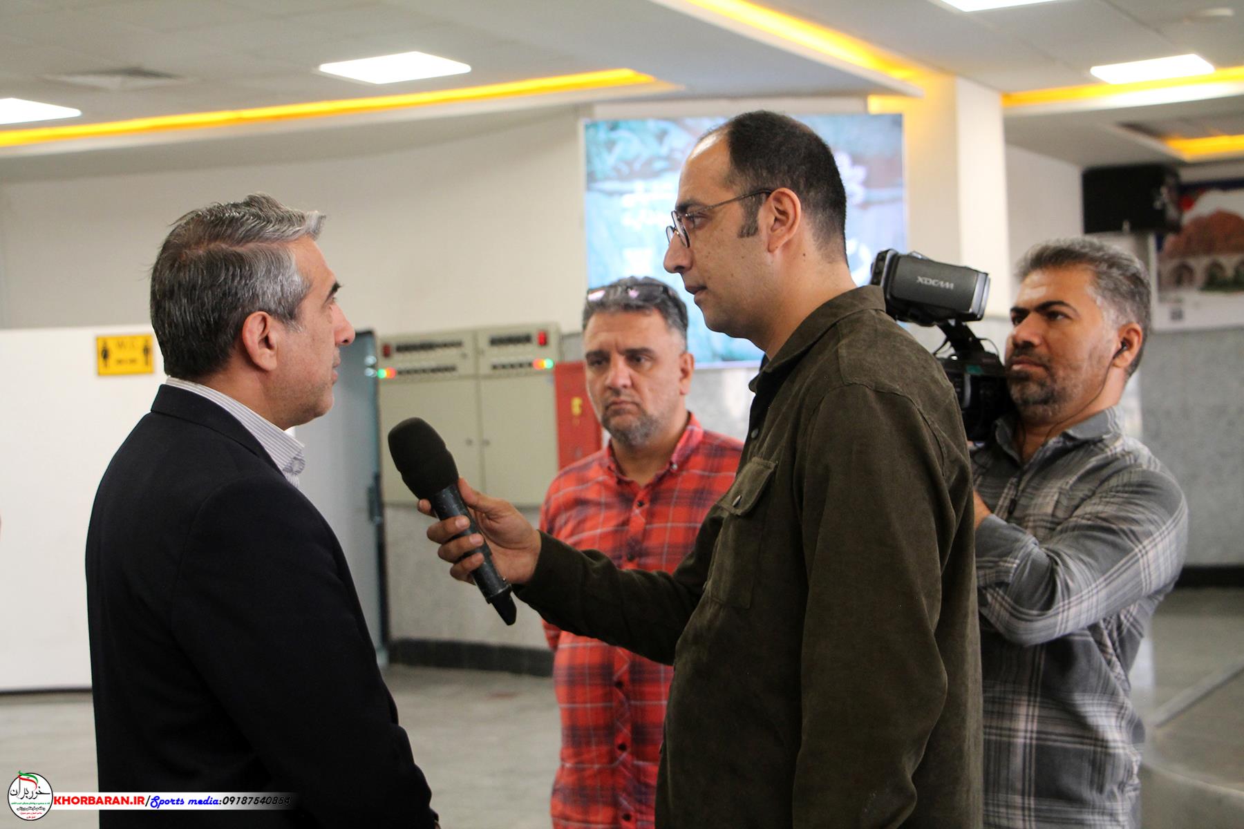 مانی علیخانی