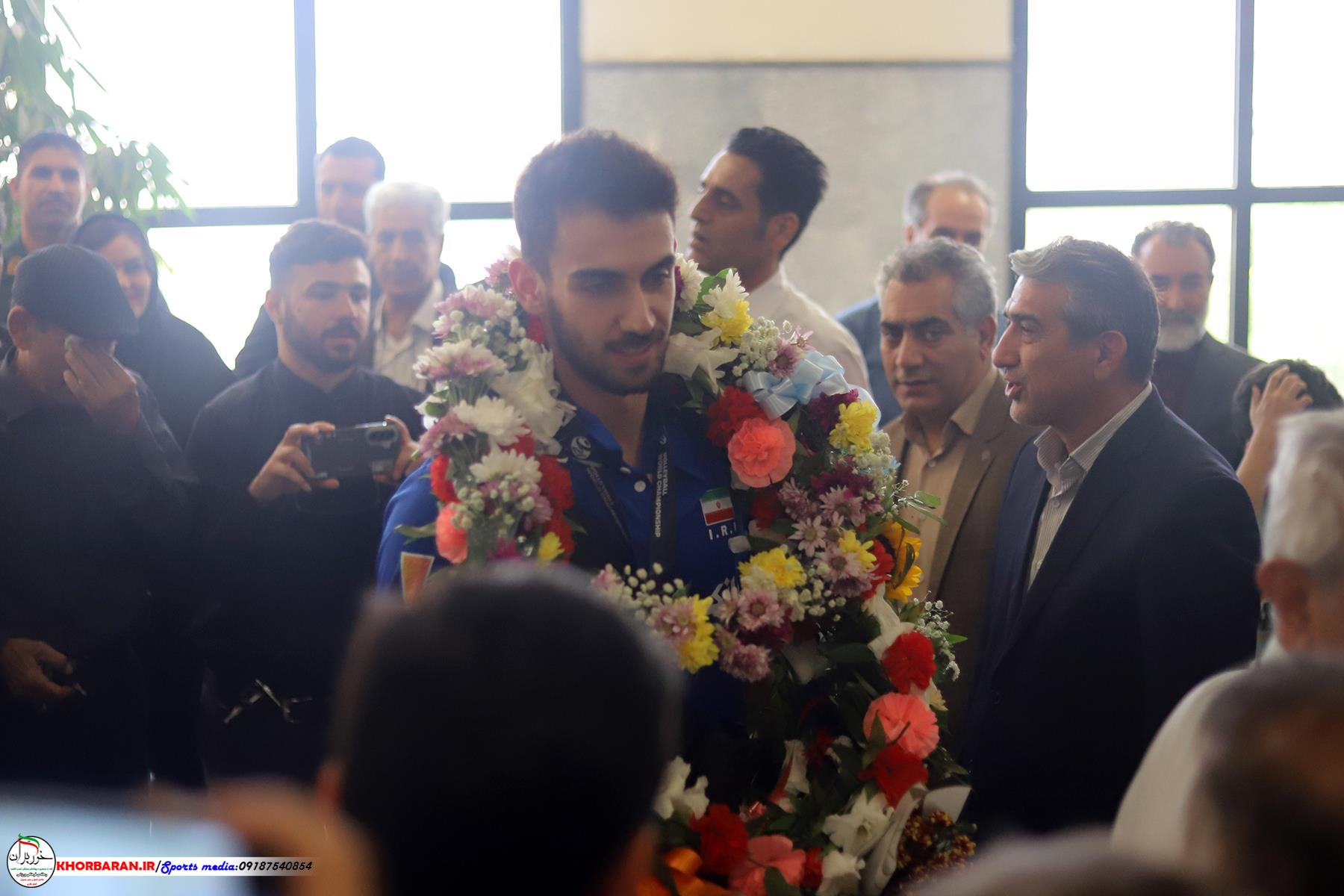 مانی علیخانی